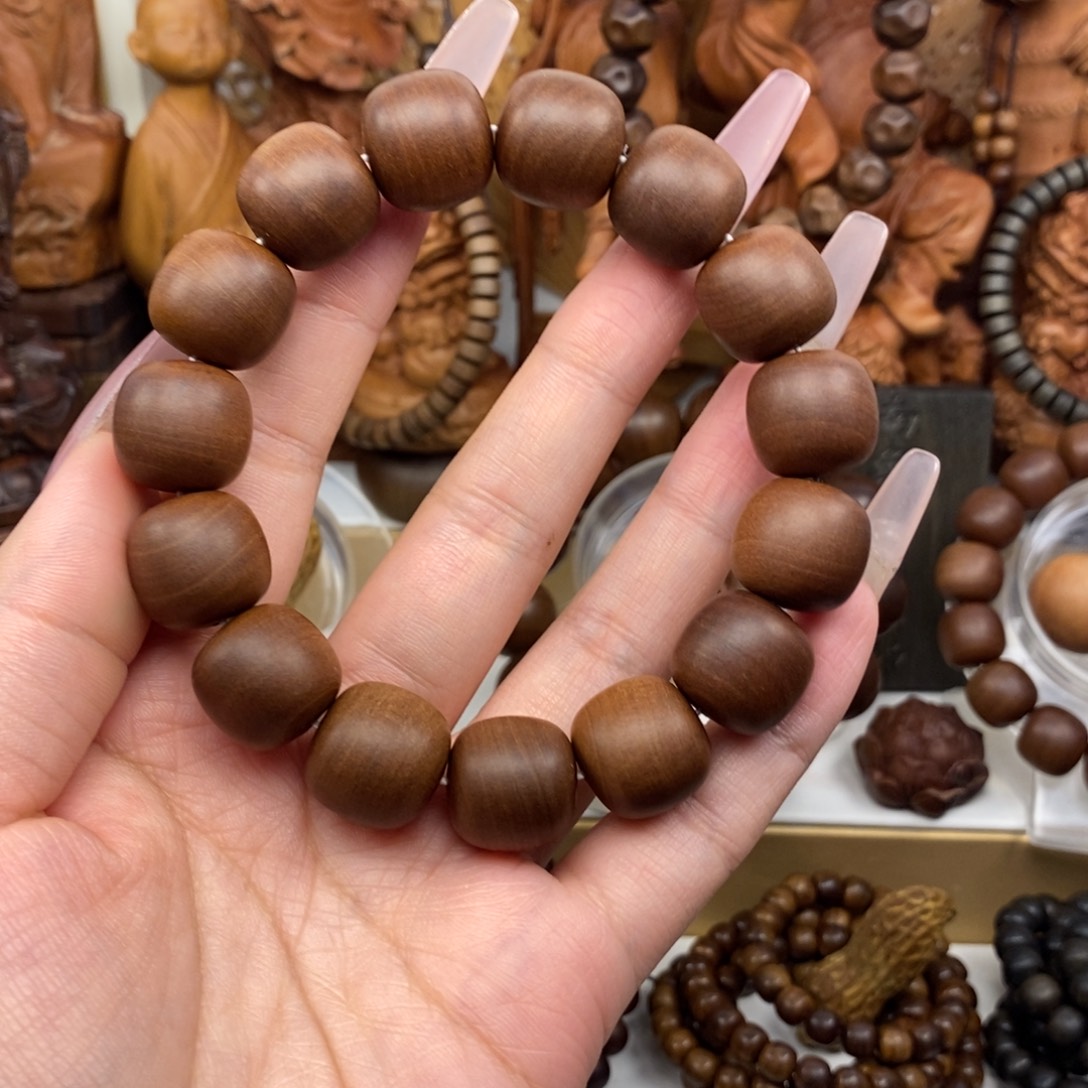 山***~手串/手链檀香木迈索尔老山檀香红肉1516奶香