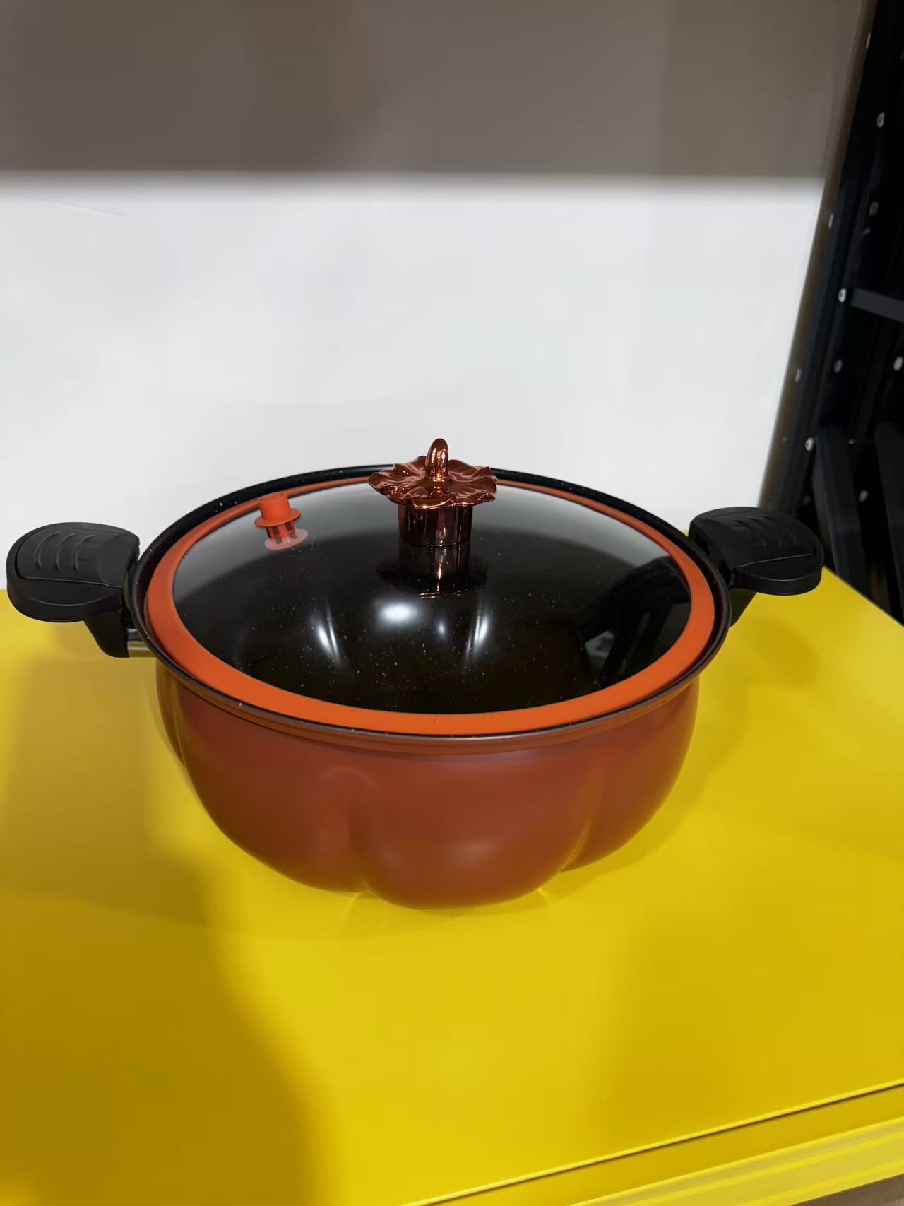 南瓜锅 时尚锅具 颜色规格随机 YXQ