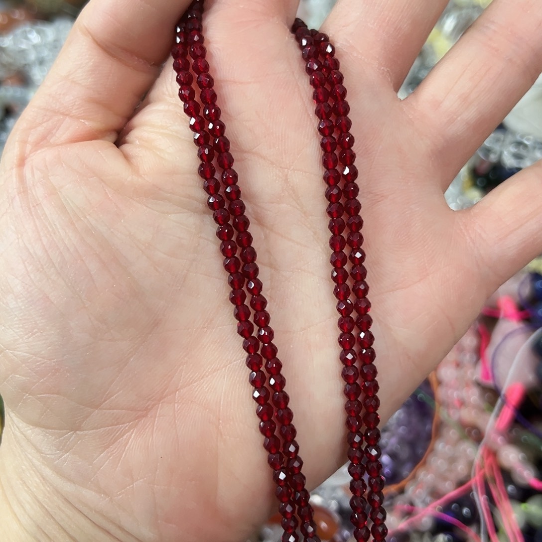 玛瑙/玉髓未镶嵌珠宝半成品，卡3石榴石2条