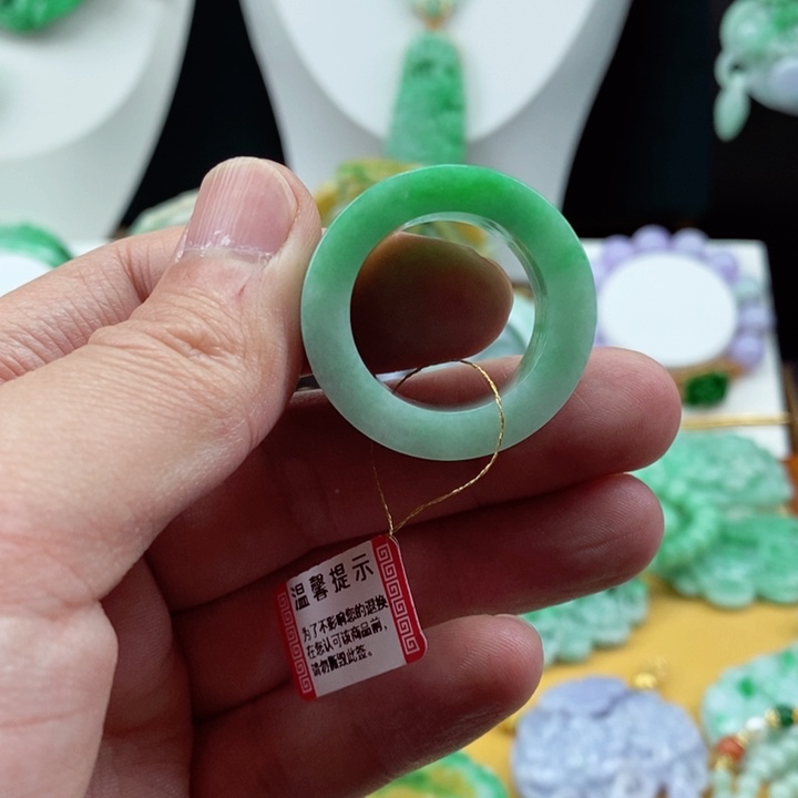 翡翠戒指未镶嵌翡翠扳指
