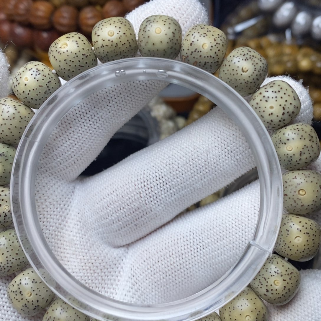 星月菩提手串灰冰