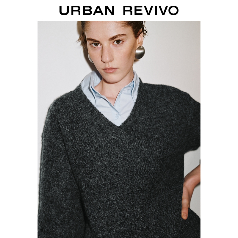 UR2025秋季新款女装潮流设计感不规则毛边针织衫UWJ950085+