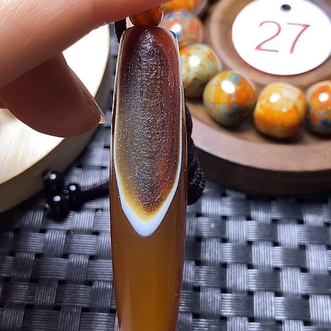 未镶嵌颈饰玛瑙/玉髓王*戈