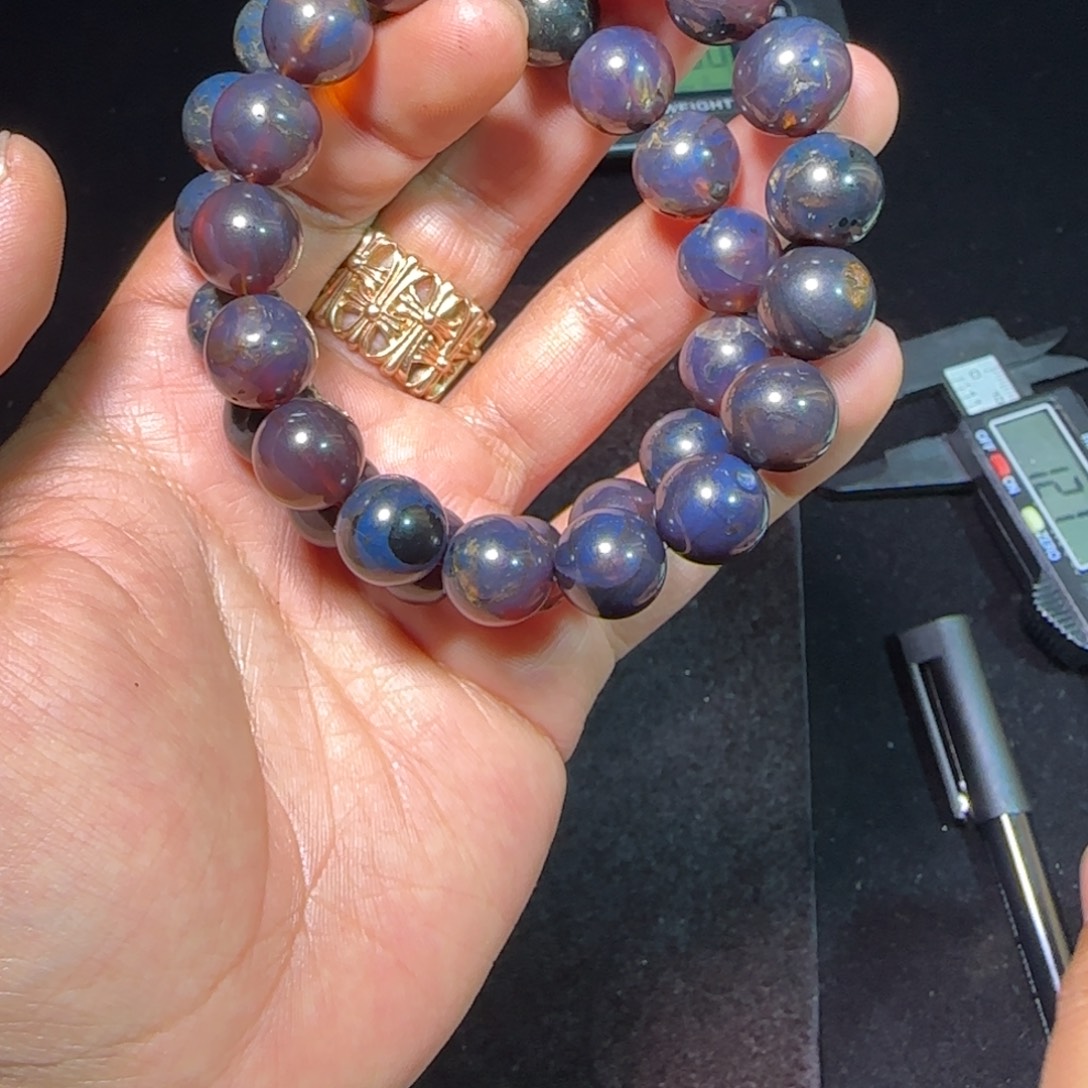 琥珀未镶嵌裸石琥珀