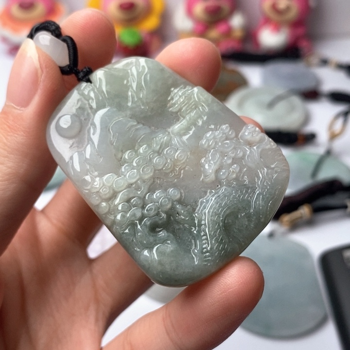 翡翠未镶嵌颈饰翡翠