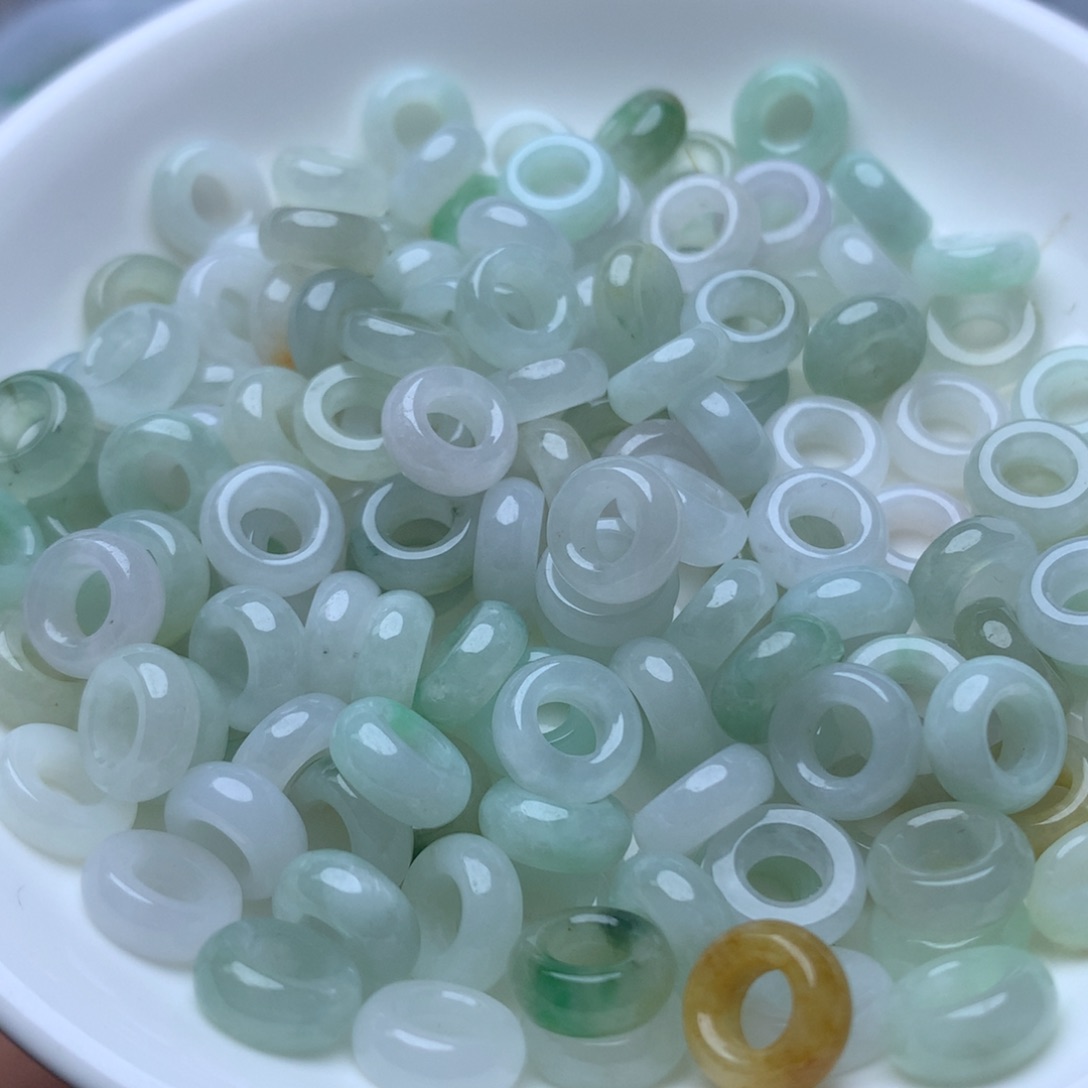翡翠A货卡9mm冰玉环30颗