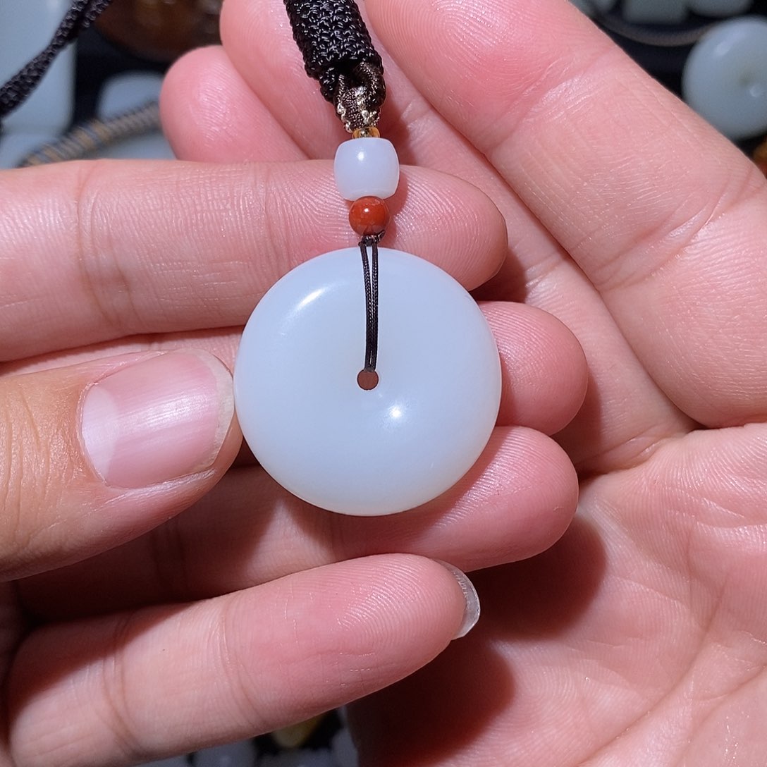 和田玉颈饰未镶嵌七*～