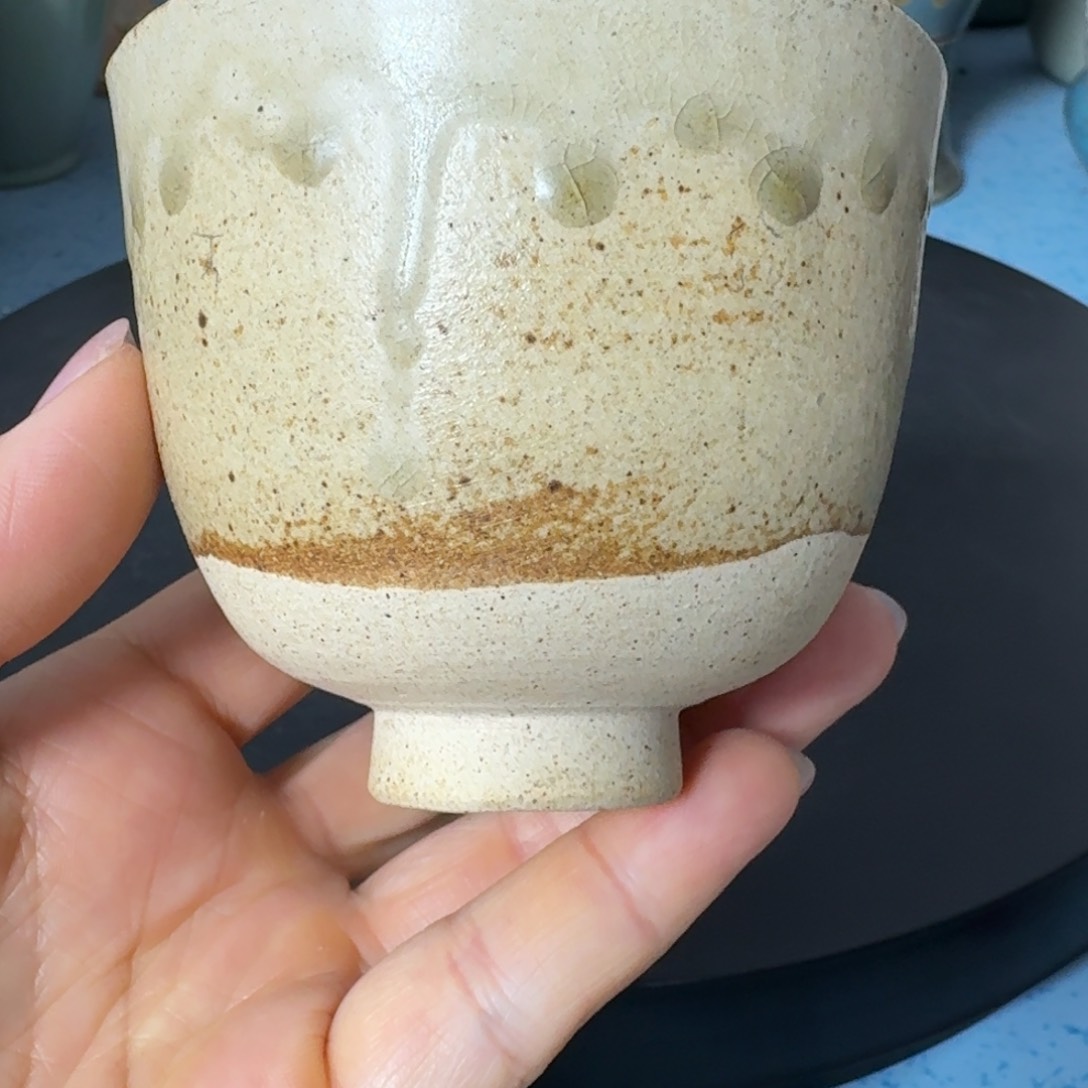 瓷片器形美观大方典雅