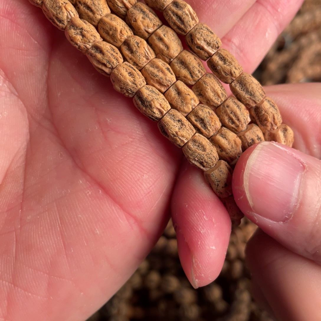 2***.吊坠柏香籽/百香籽热振柏香籽高桩顺