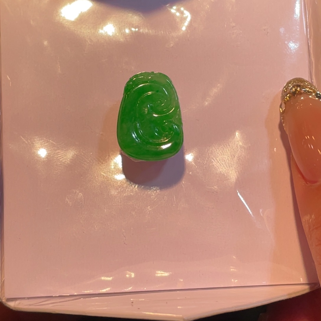 颈饰未镶嵌翡翠如意