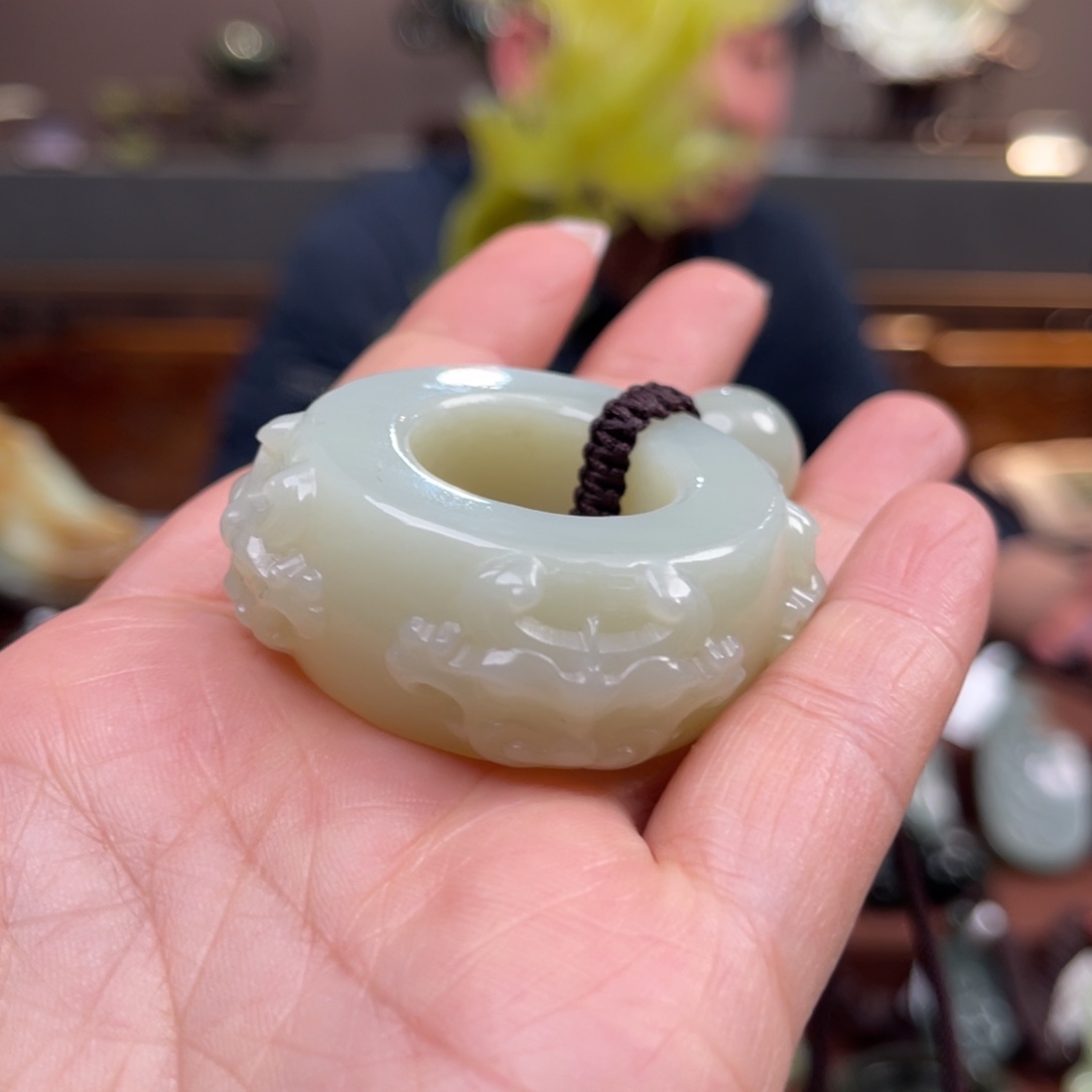 和田玉把件未镶嵌子*