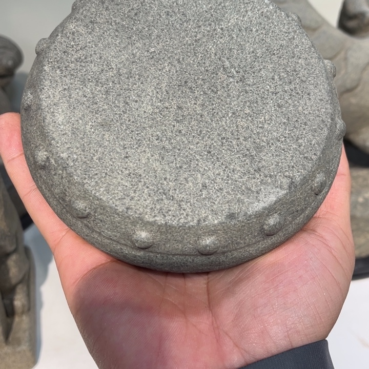 浩***_石材青石绿豆青石鼓底座