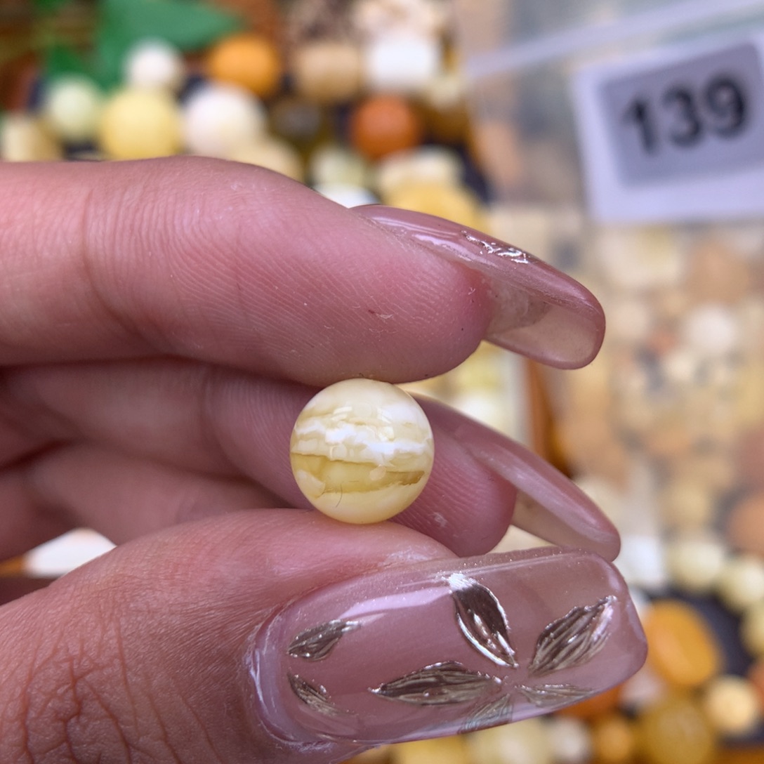 琥珀珠宝奇石未镶嵌9.0