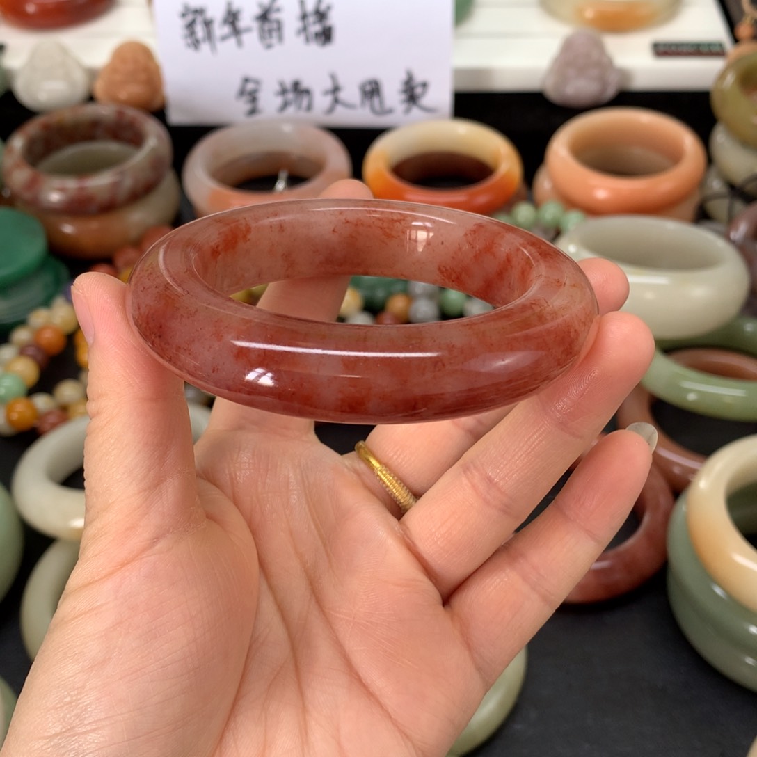 石英质玉手镯未镶嵌