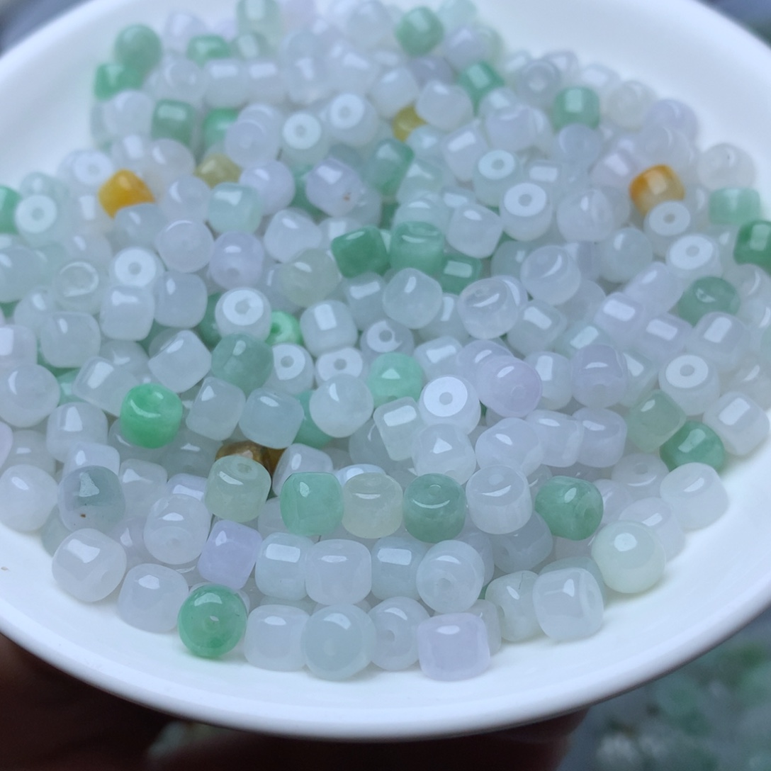 翡翠散珠卡4.2*5.2冰桶珠20个