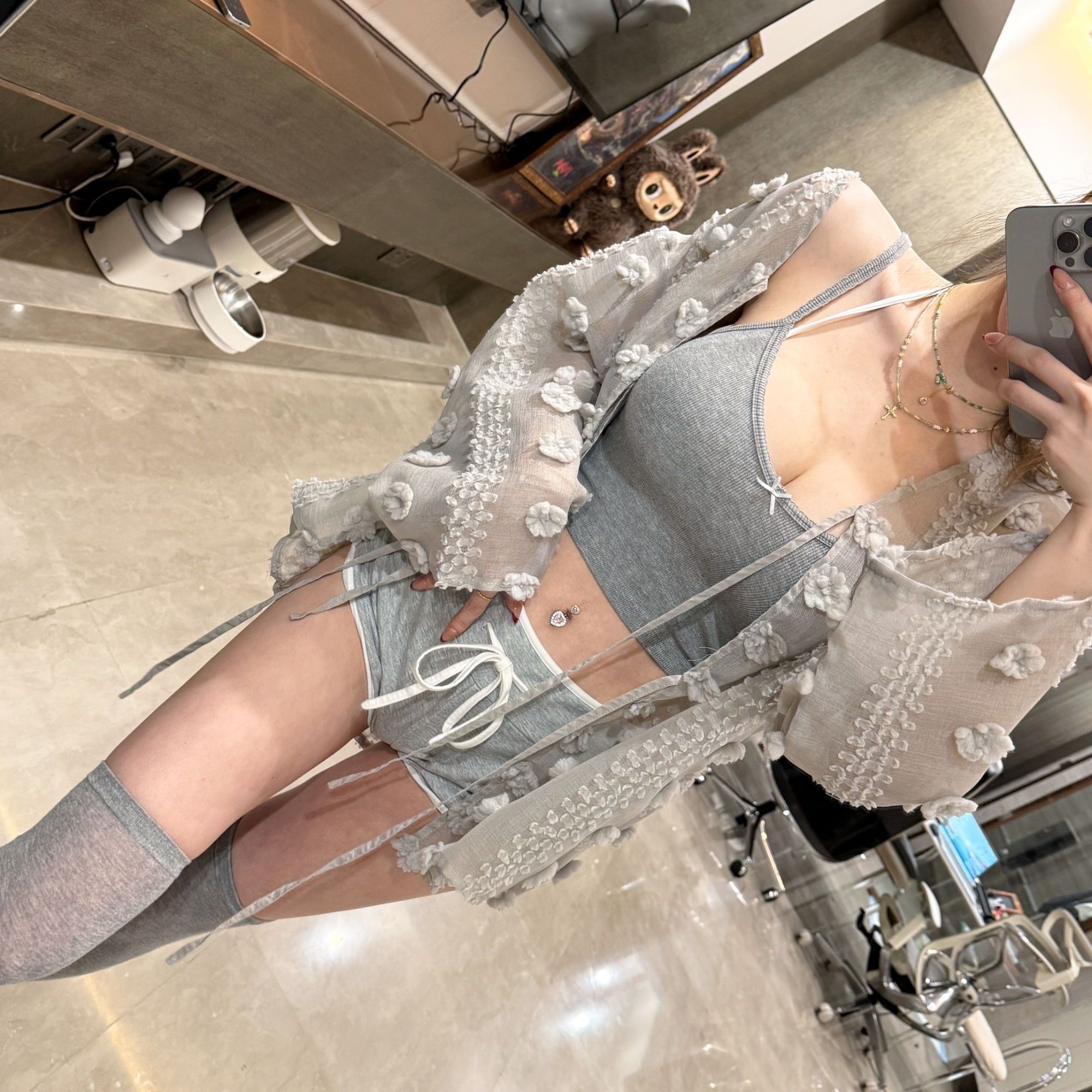 T&F灰色刺绣花时尚防晒衣TF2505SS50