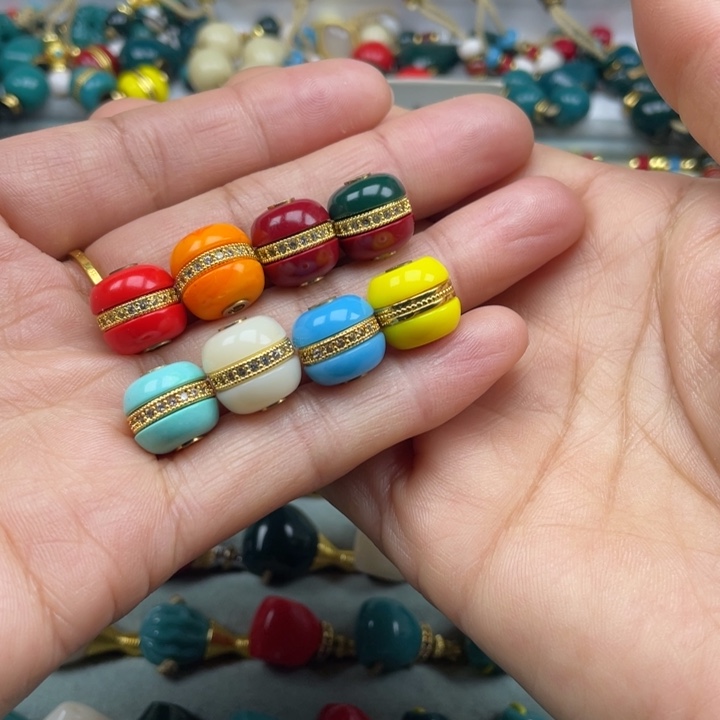 颈饰琉璃雪巴琉璃配饰珠