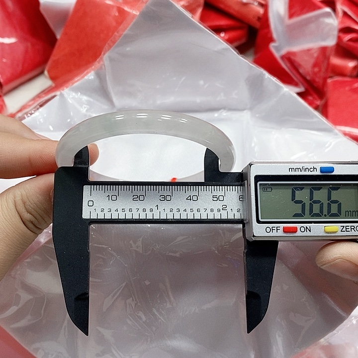 翡翠手镯未镶嵌79