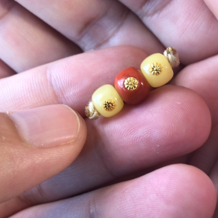 蜜蜡珠宝奇石未镶嵌