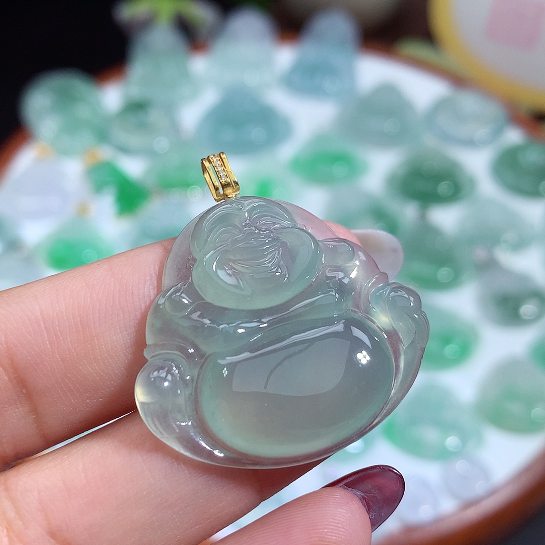 翡翠未镶嵌颈饰佛公