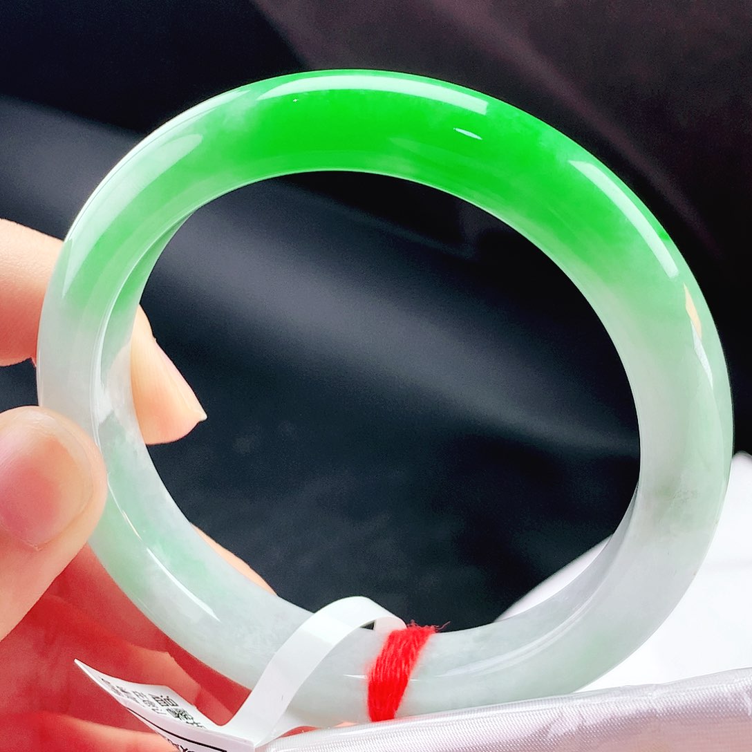 未镶嵌手镯翡翠58圈