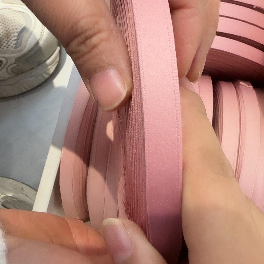 服装辅料，深粉色