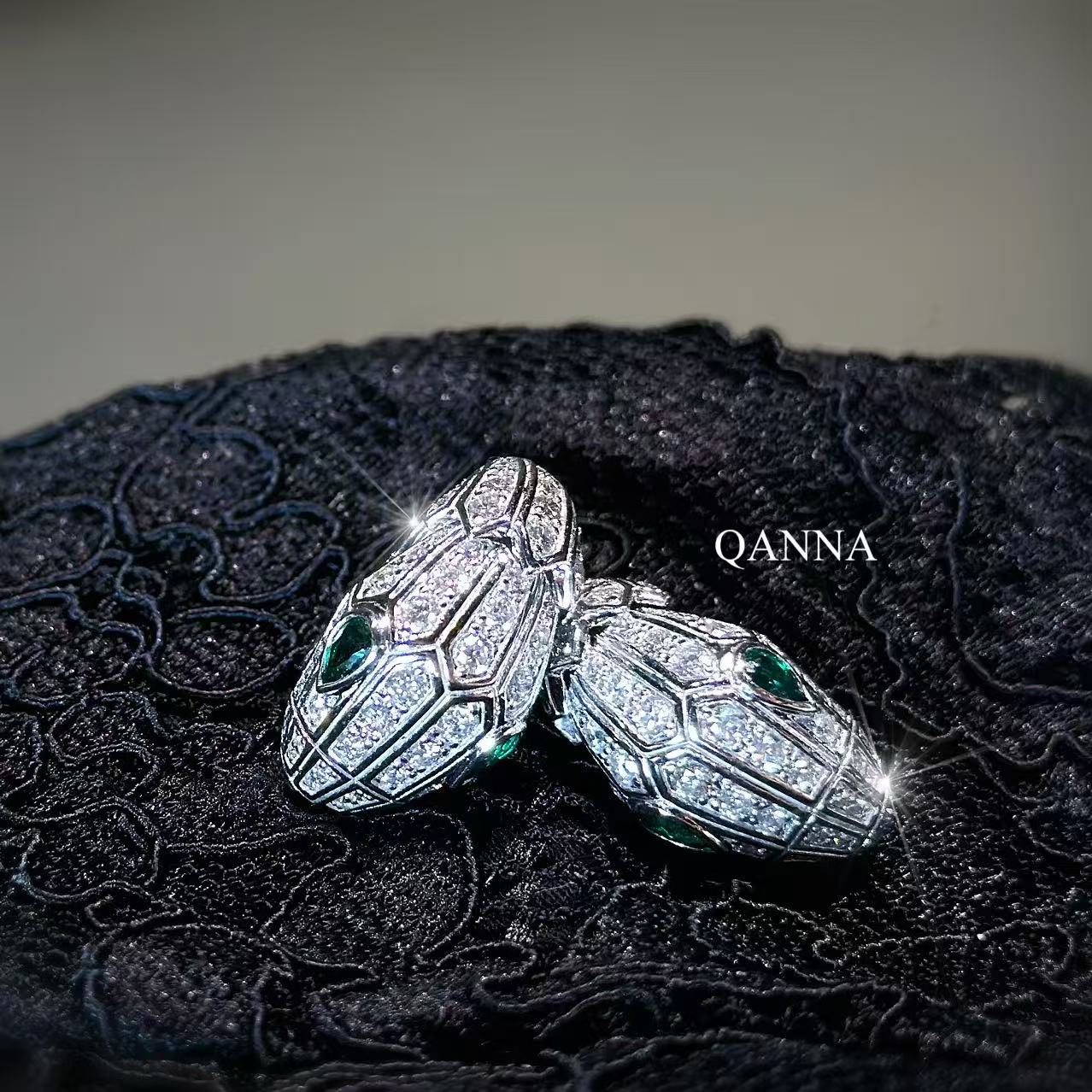 QANNA【豪华蟒蛇】【大钻重金版耳扣】欧美风个性时尚蛇骨钻石耳环AY