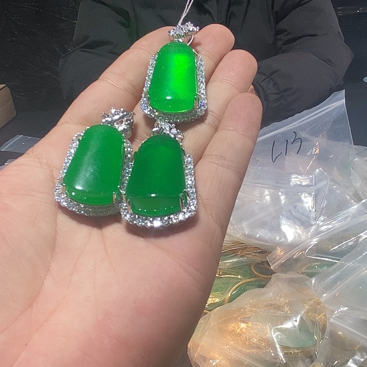 翡翠颈饰未镶嵌价格