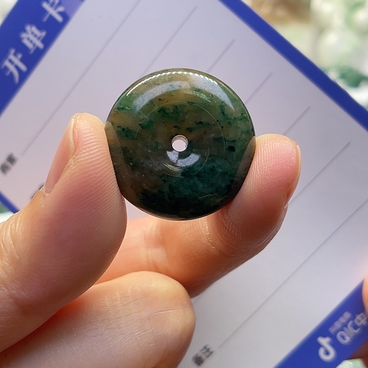未镶嵌独山玉颈饰