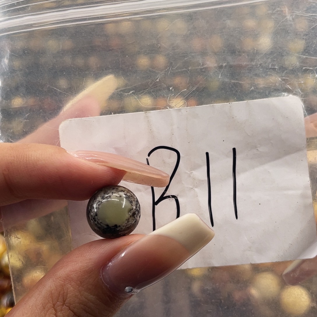 琥珀未镶嵌裸石12福利
