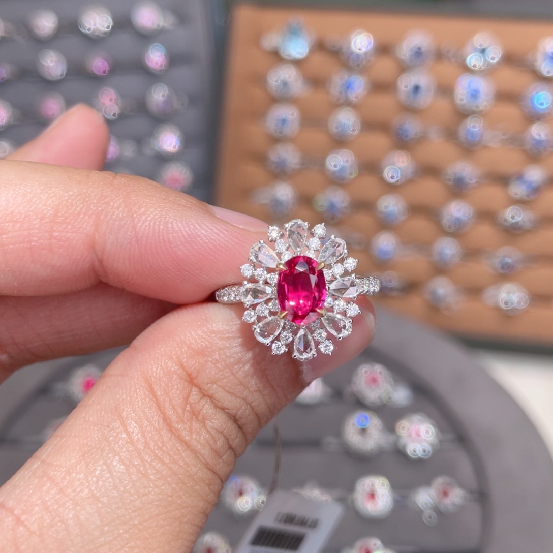 红宝石戒指18K金镶嵌1.13ct 无烧红宝
