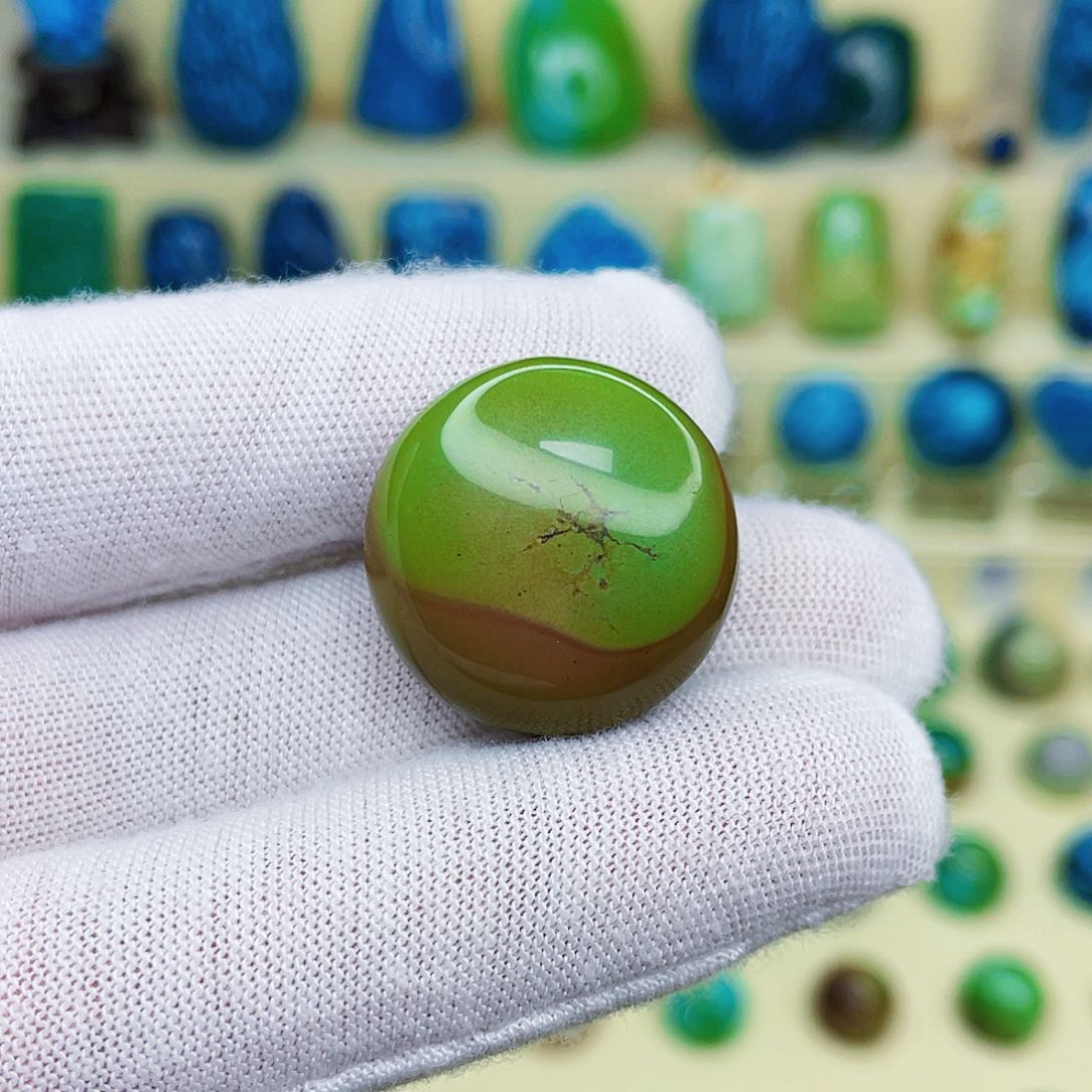 绿松石绿松石未镶嵌