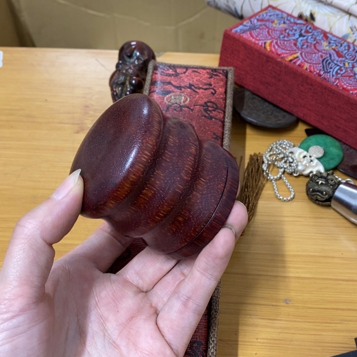 瓷片哈中古工艺品一件