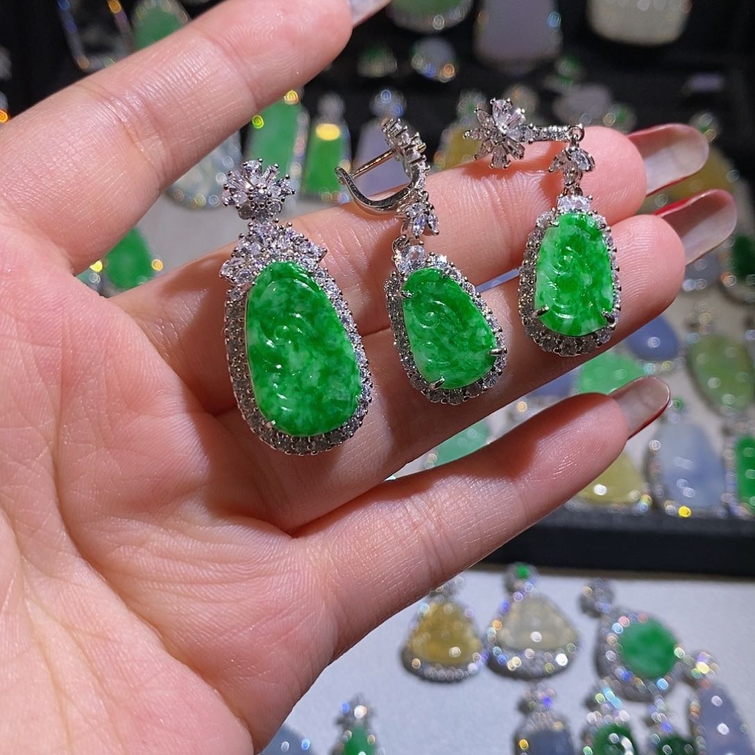 翡翠银S925镶嵌颈饰天然翡翠