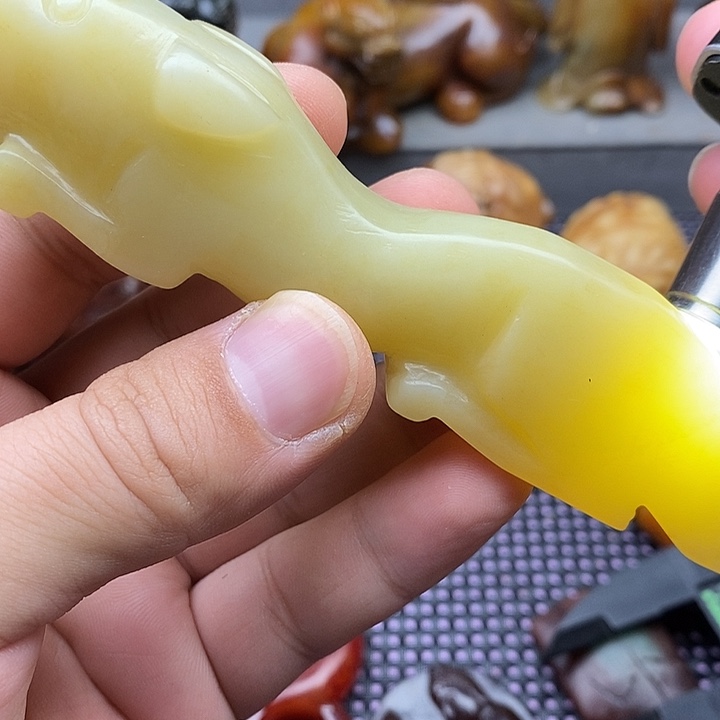 未镶嵌蛇纹石玉颈饰