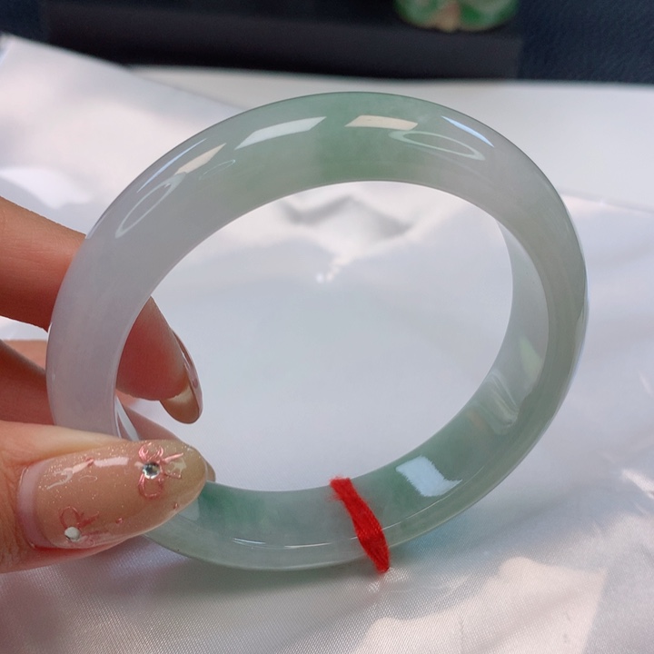 翡翠手镯未镶嵌清**面57圈