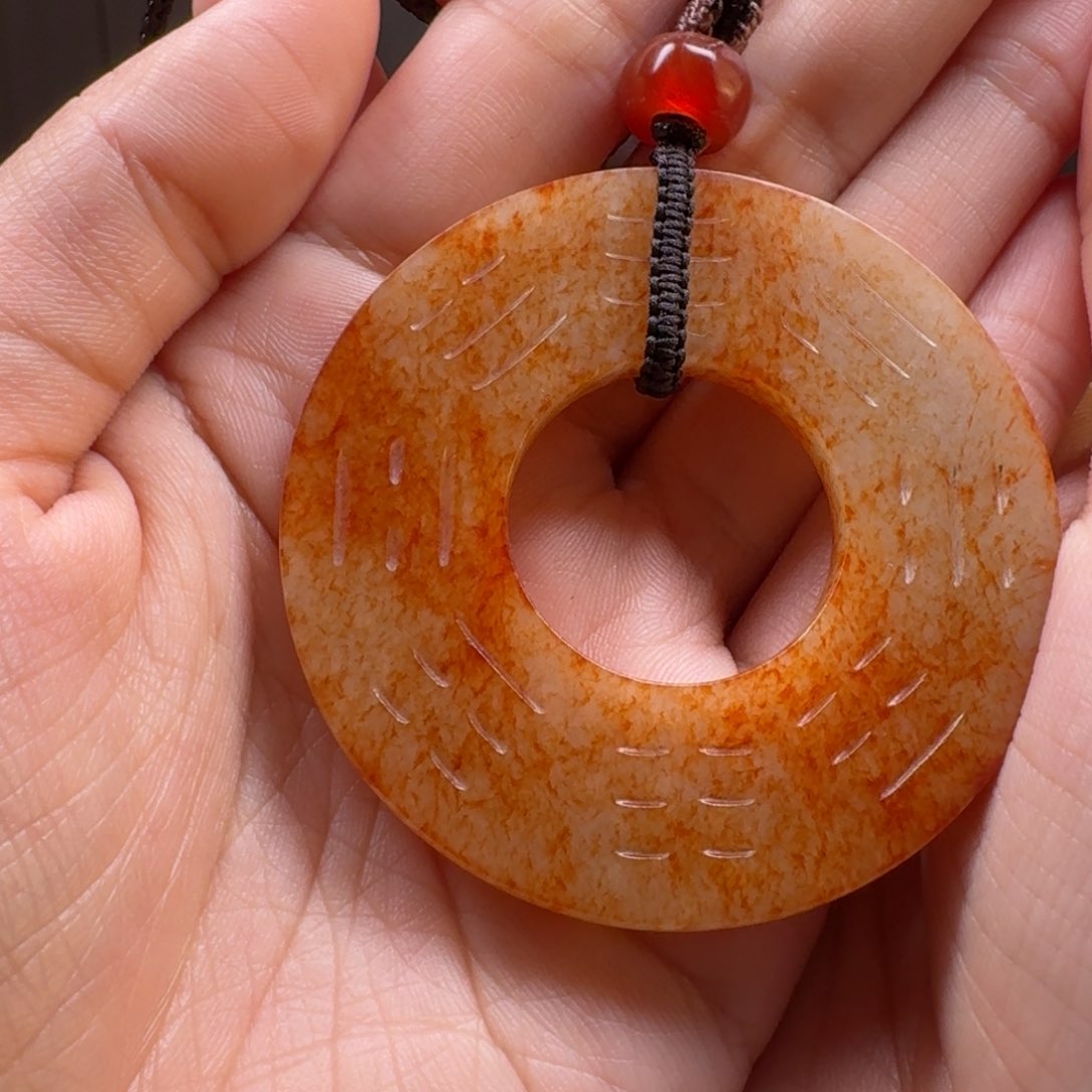 和田玉未镶嵌颈饰北****馆