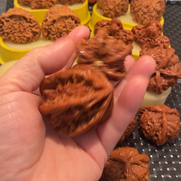 桃核把件回****货工艺流程