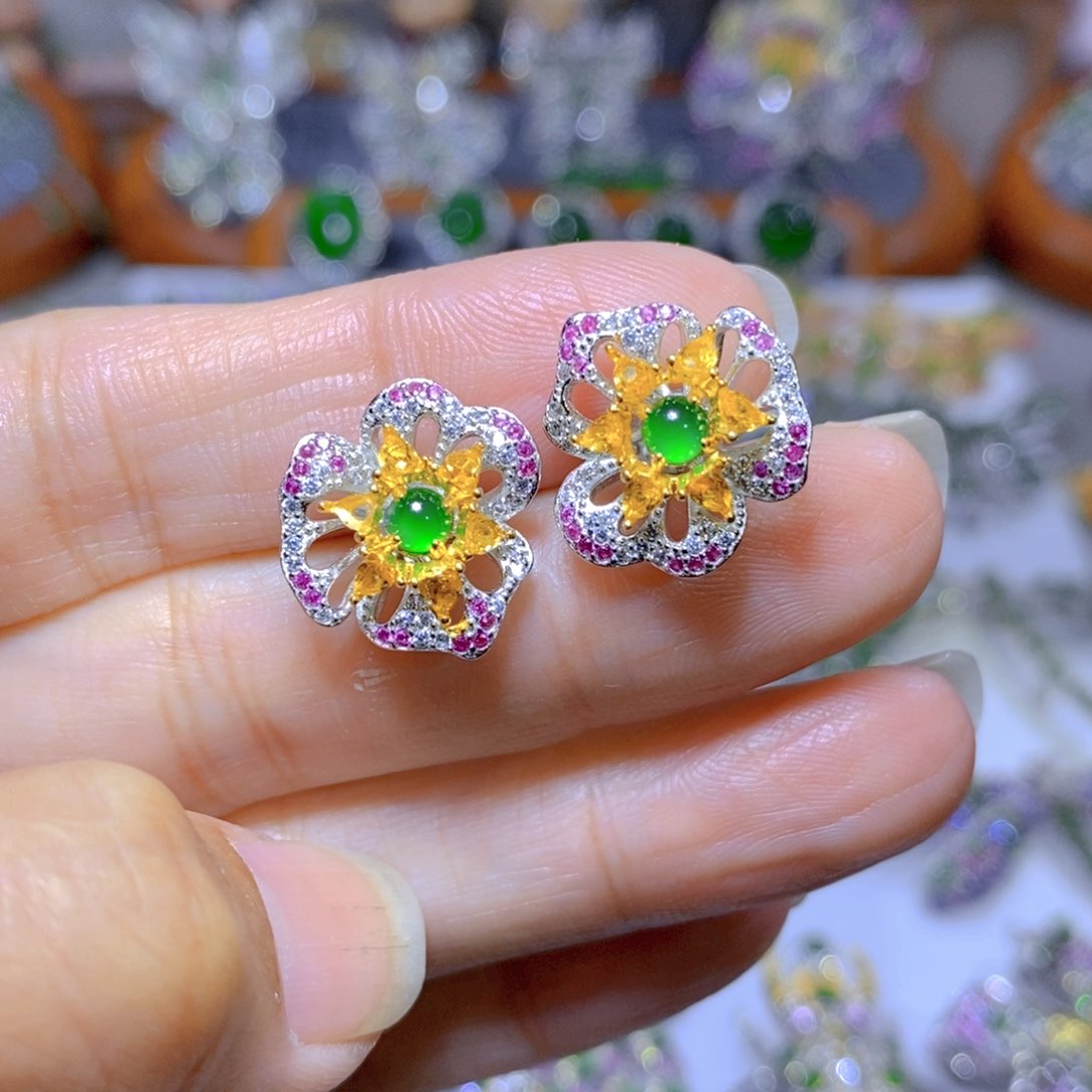 翡翠颈饰银S925镶嵌天然翡翠