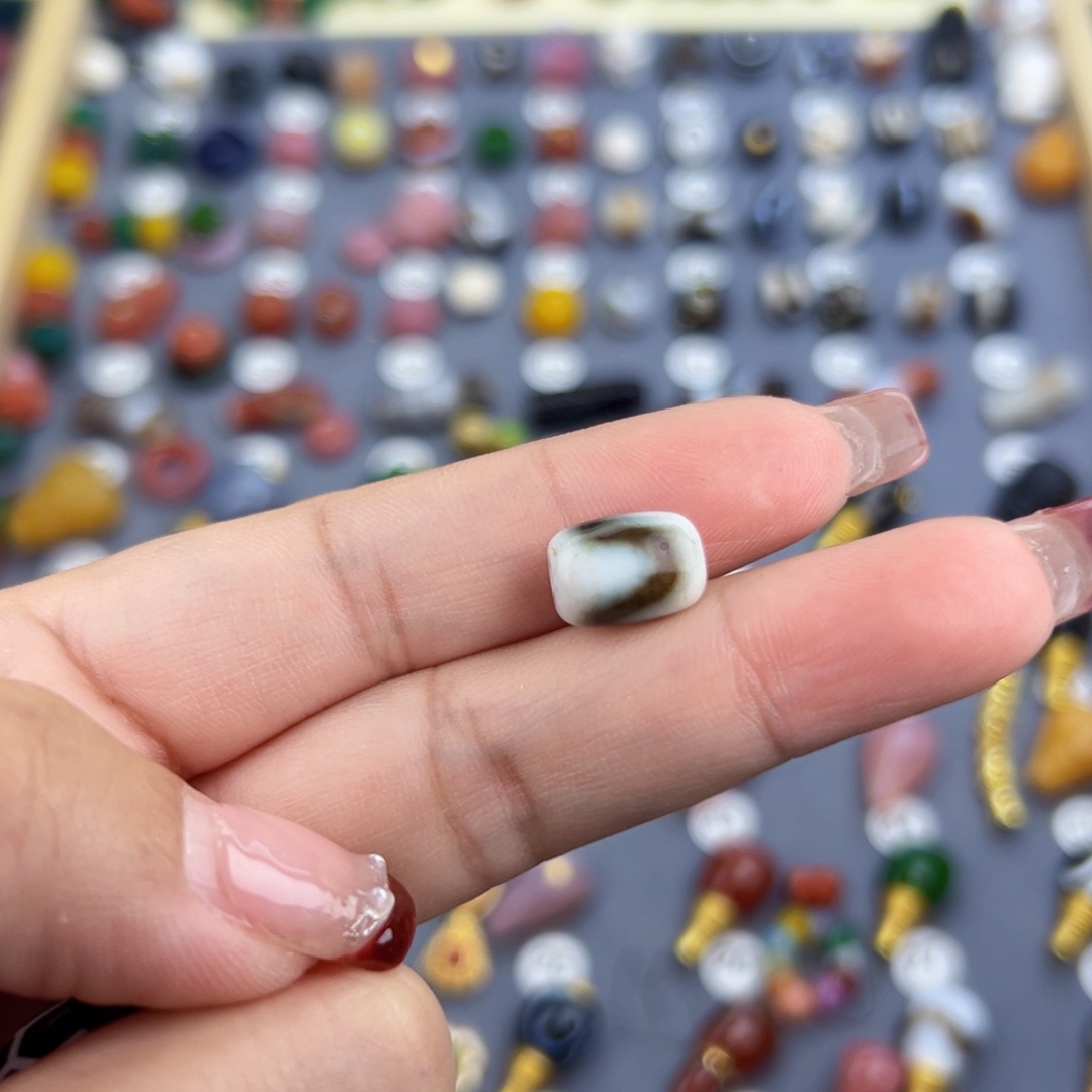 玛瑙/玉髓饰品未镶嵌M****y