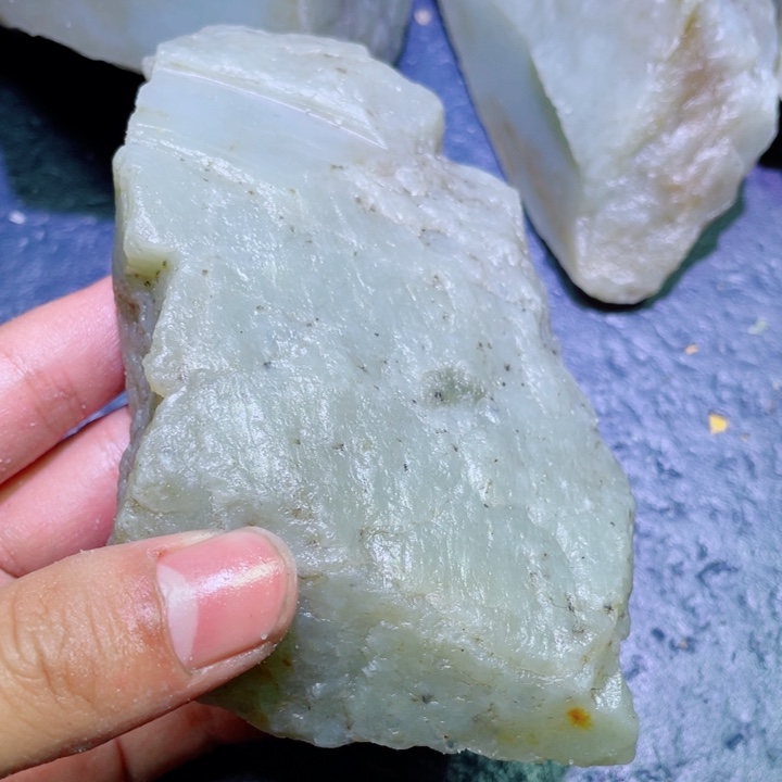 和田玉未镶嵌珠宝半成品