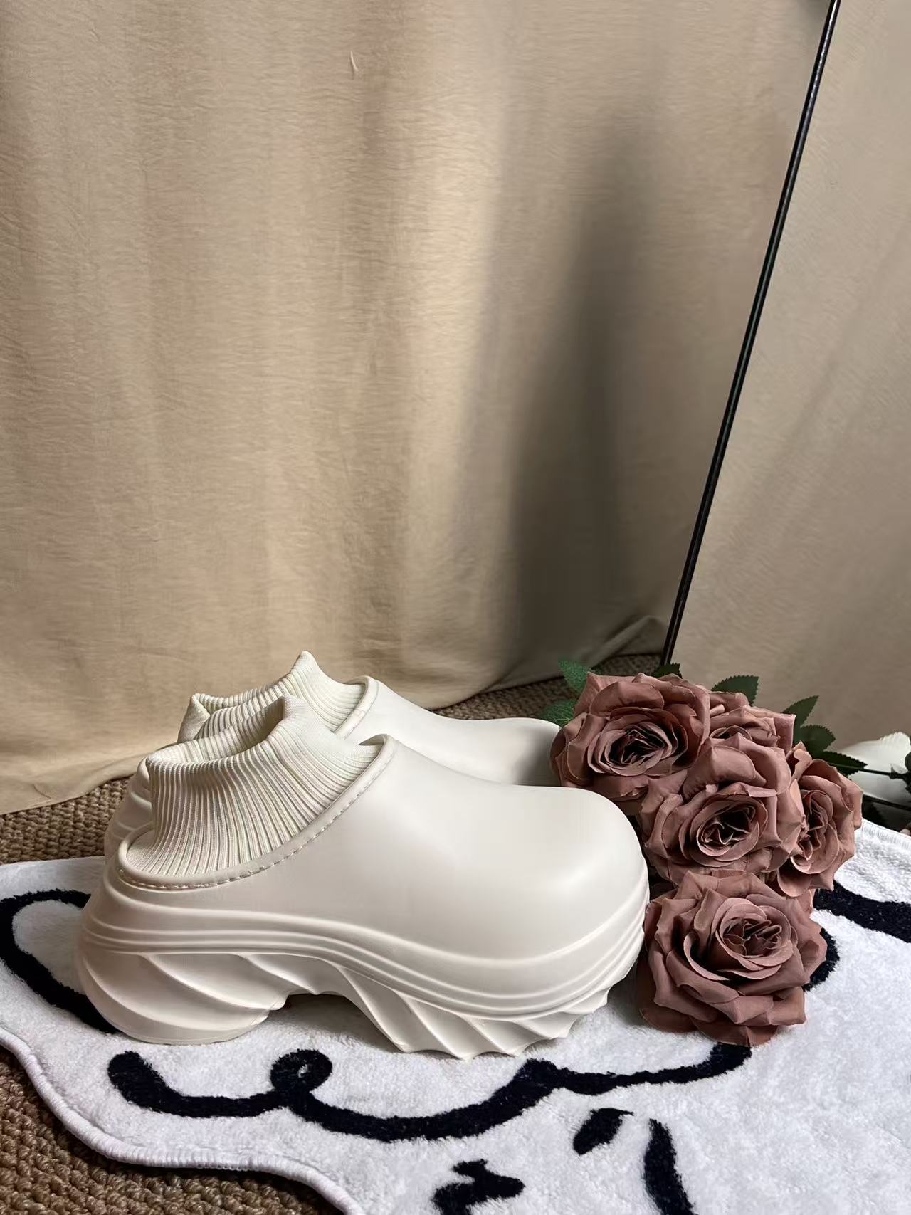 厚底包跟防水加绒保暖女士棉拖鞋秋冬季可外穿时尚简约