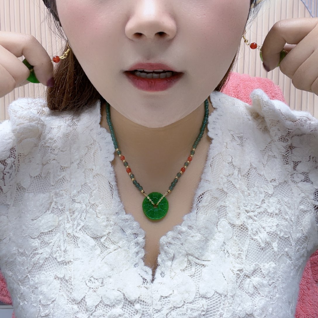 翡翠未镶嵌颈饰项链
