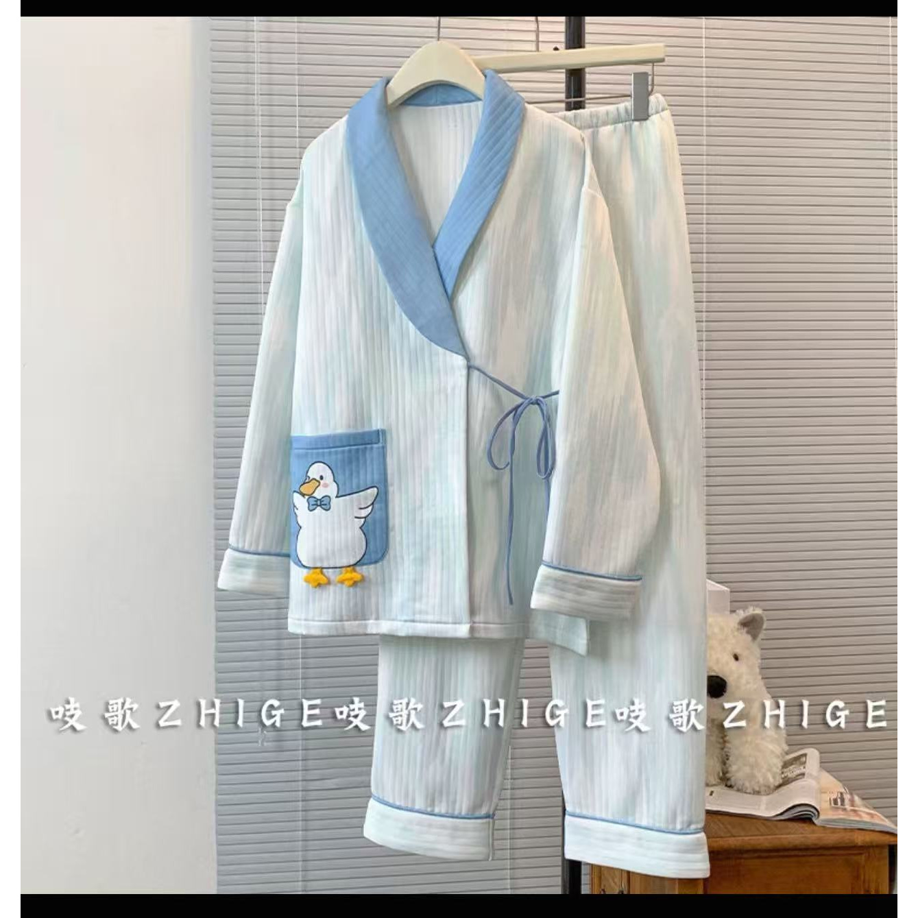 女士秋冬季空气夹层蓝扎染大白鹅家居服套装