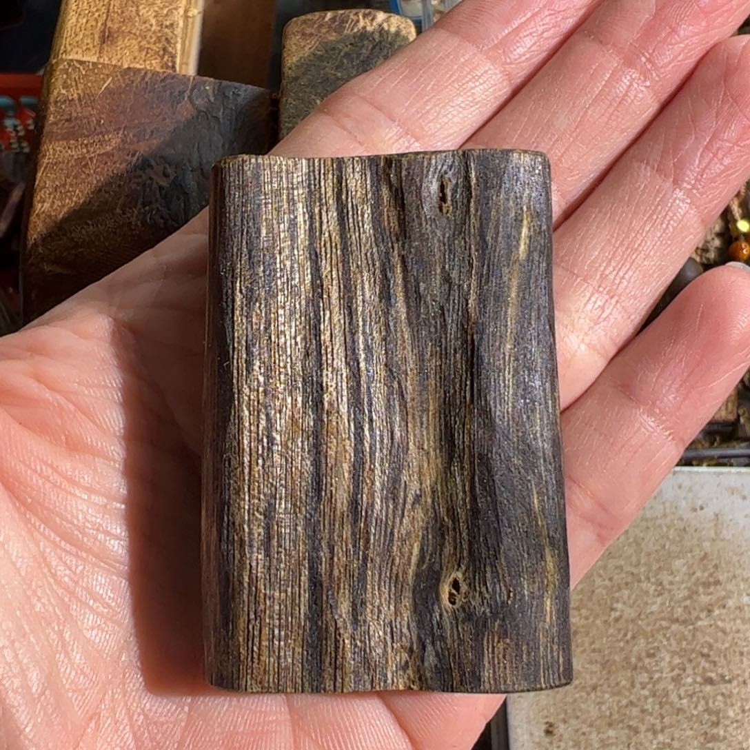 沉香吊坠绿奇楠吊坠13.8克