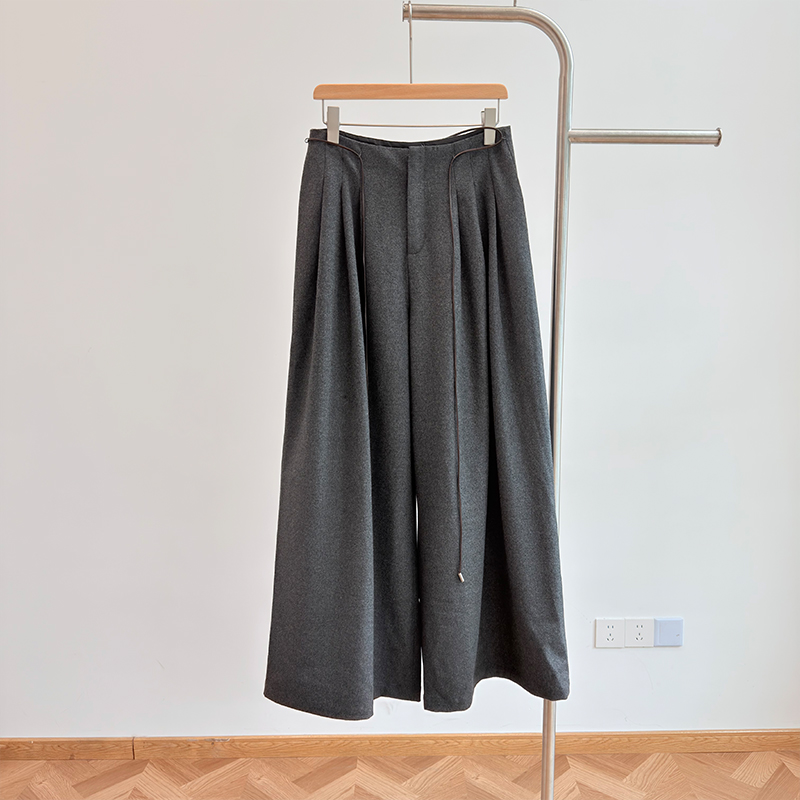 105KZ4159休闲高级感阔腿裤女秋冬慵懒风松弛感保暖冷淡系休闲裤