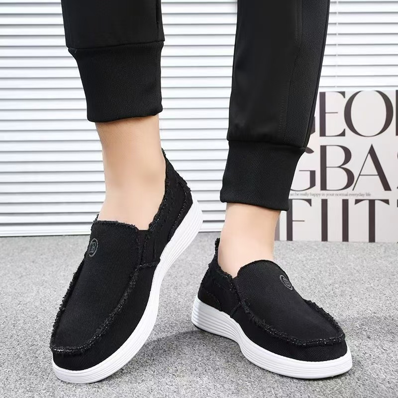 大码男款新款爆款男士老北京时尚软底百搭四季款工地透气休闲布鞋