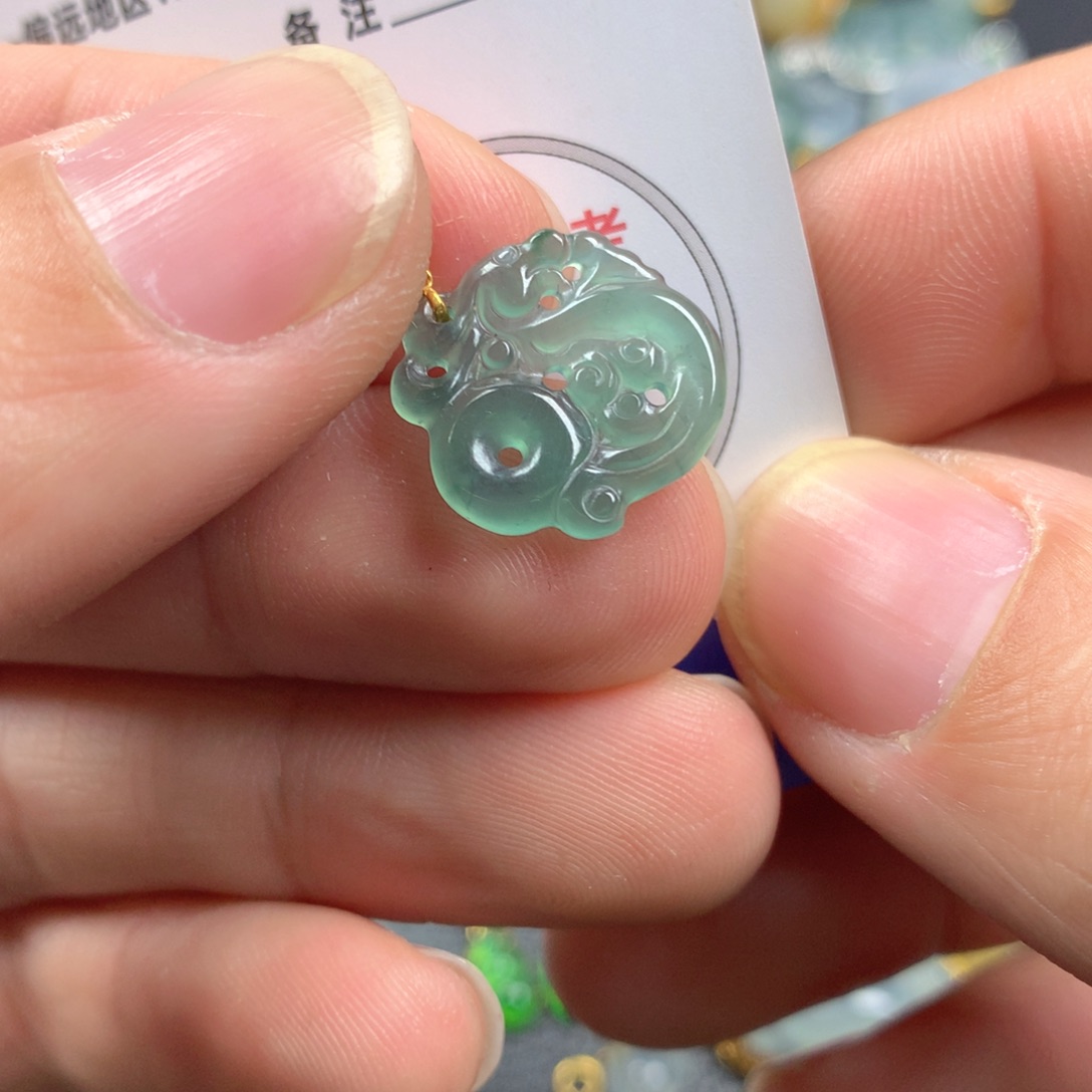 【闪购商品】翡翠颈饰18K金镶嵌翡翠