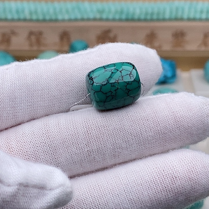 绿松石珠宝奇石未镶嵌飞*哥