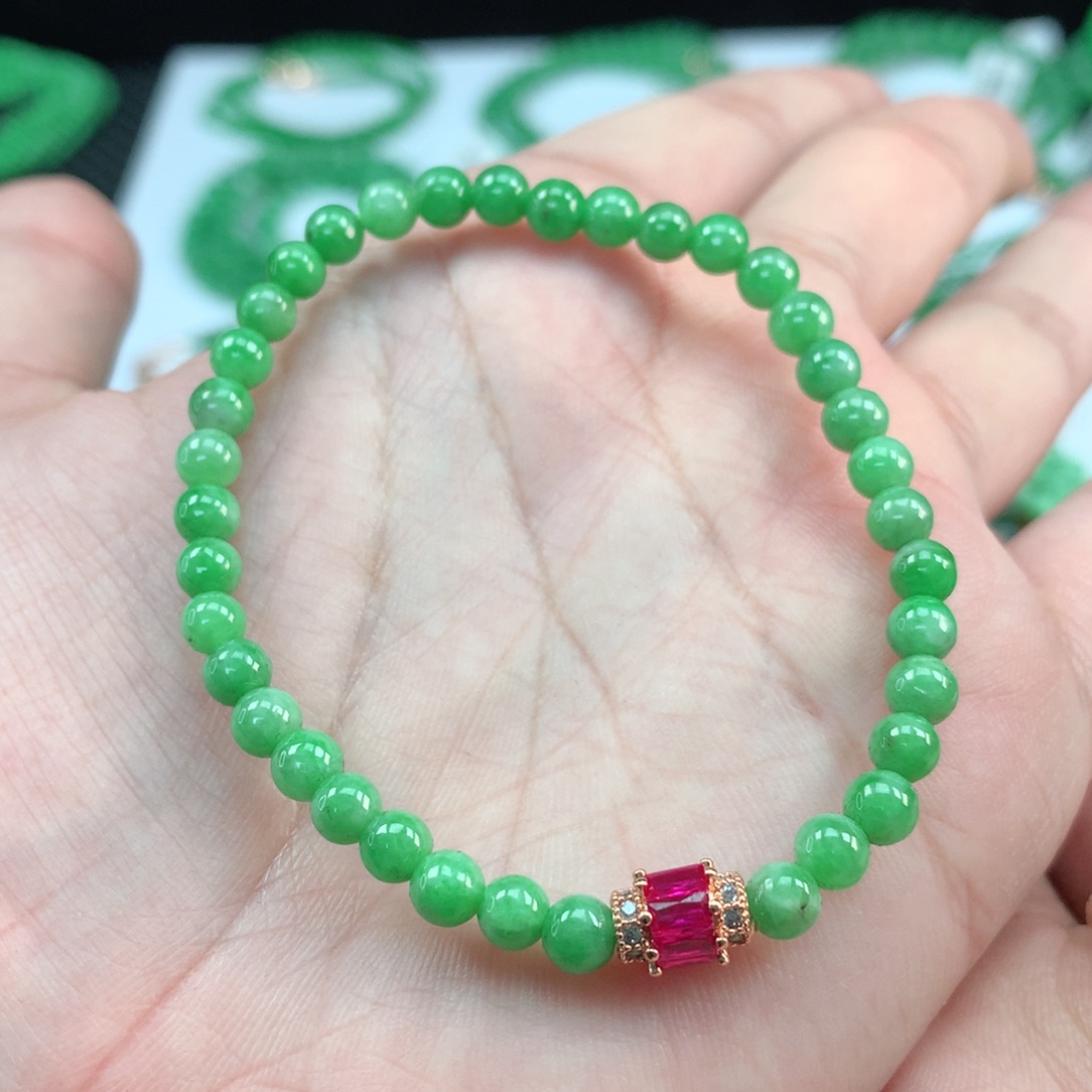 翡翠手链未镶嵌翡翠